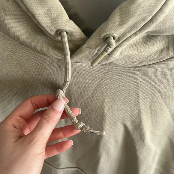 Zara Sweater - Picture 2 of 4